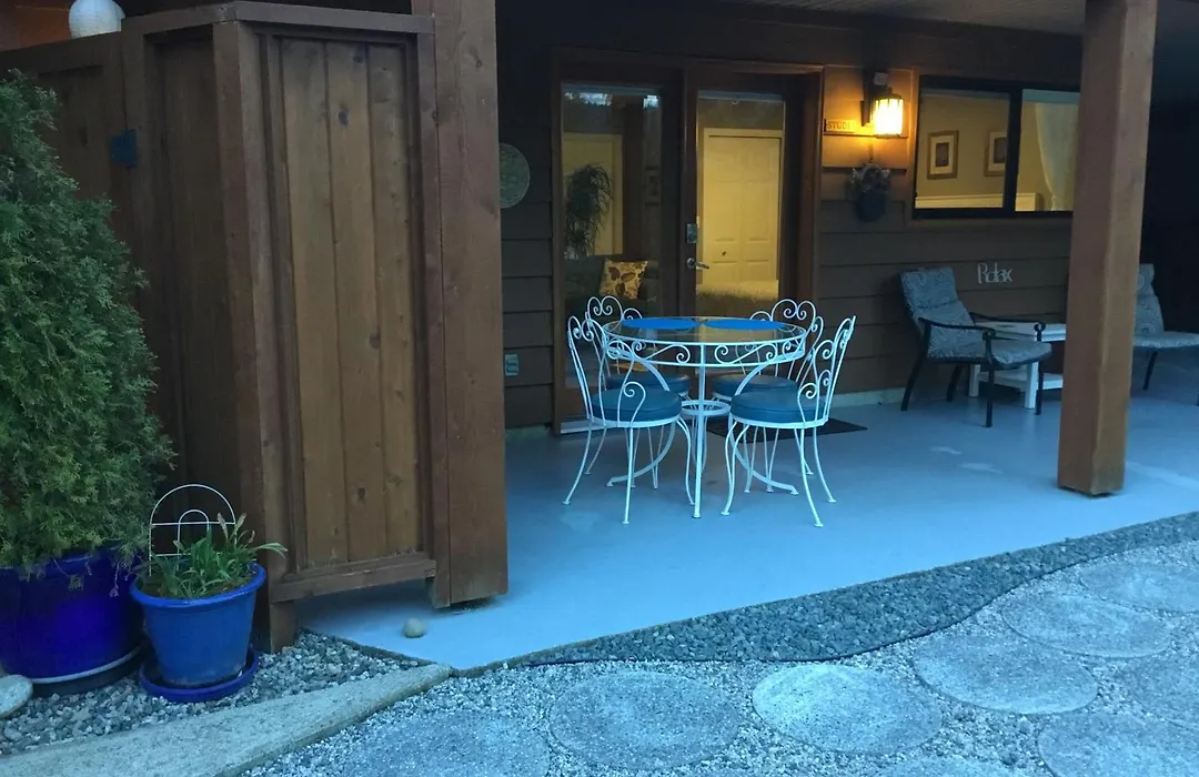 Nestledown B&B-1